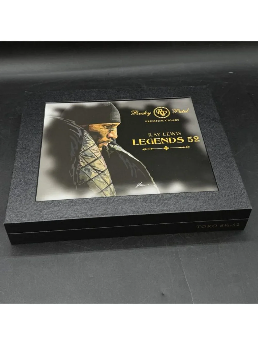Rocky Patel Ray Lewis Legends 52 Signed Cigar Box & Blue Ribbon EMPTY